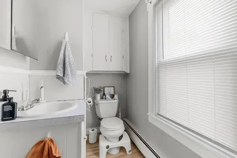 107 Franklin Street Bristol RI 02809