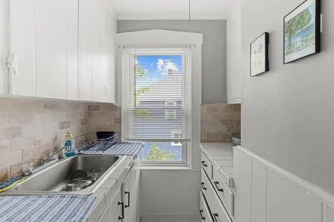 107 Franklin Street Bristol RI 02809