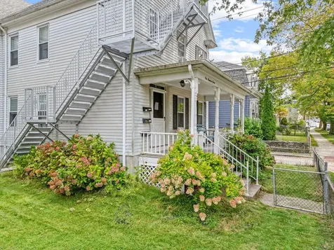 107 Franklin Street Bristol RI 02809