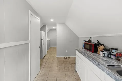 107 Franklin Street Bristol RI 02809