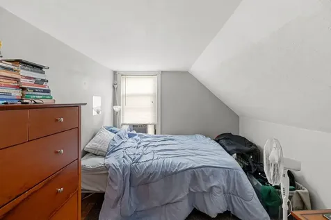 107 Franklin Street Bristol RI 02809