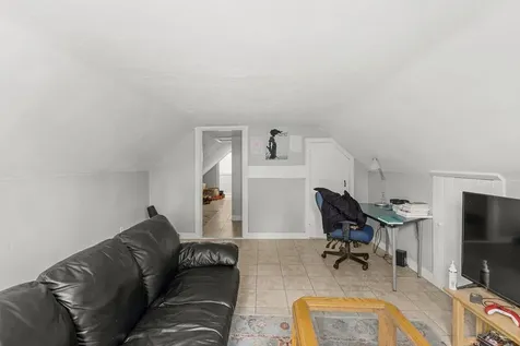 107 Franklin Street Bristol RI 02809