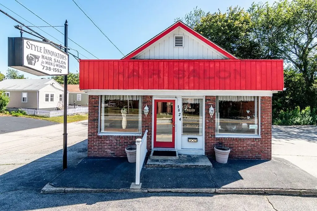 1822 1824 Warwick Avenue Warwick RI 02889