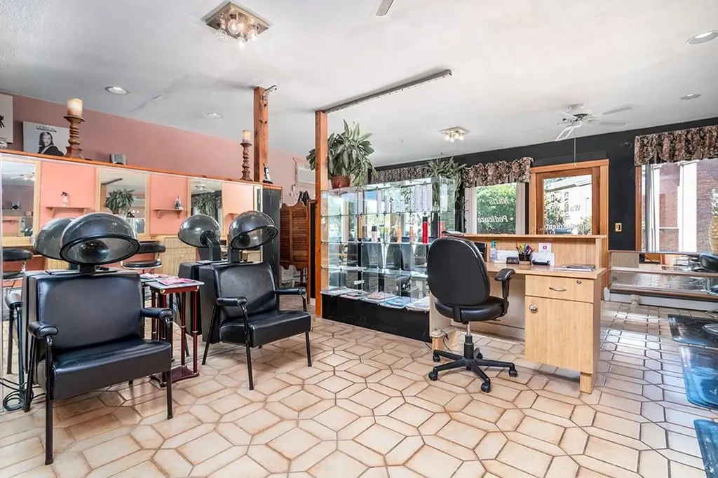 1822 1824 Warwick Avenue Warwick RI 02889