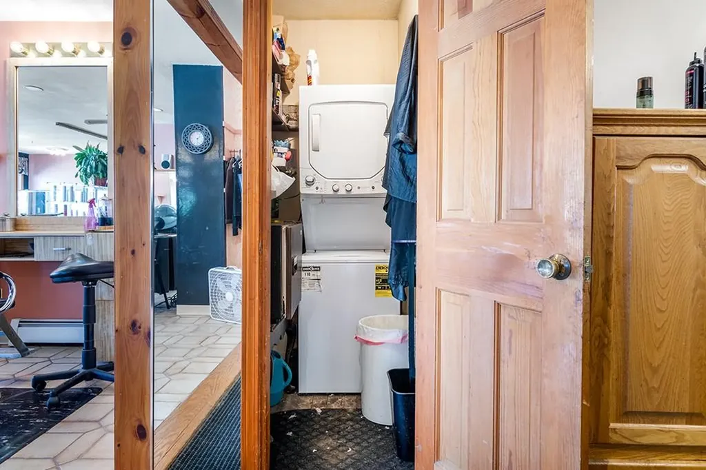1822 1824 Warwick Avenue Warwick RI 02889