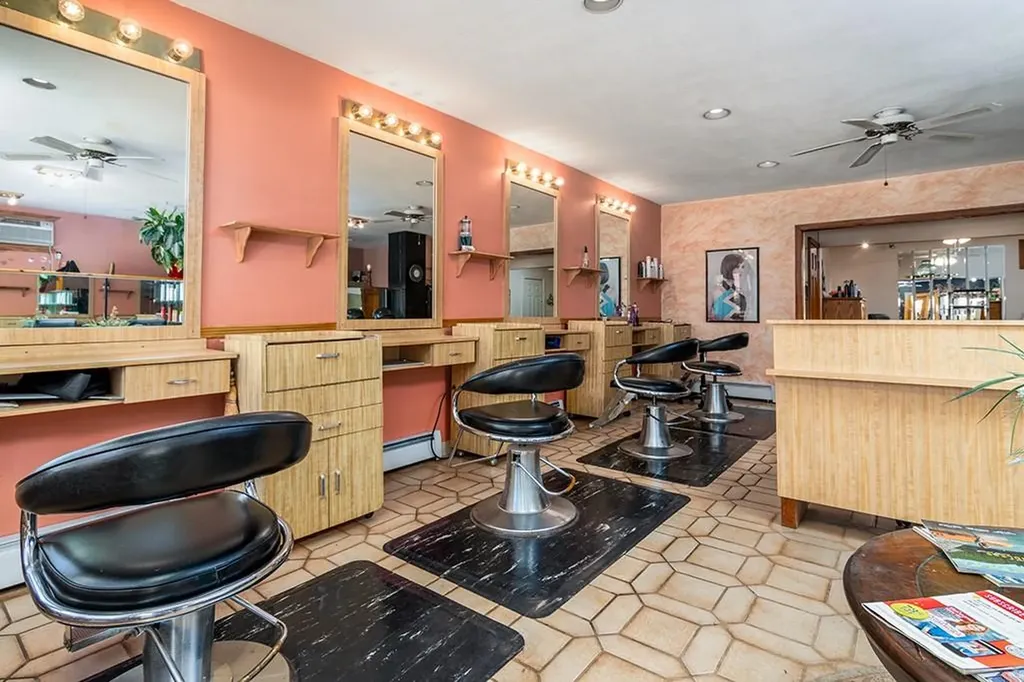 1822 1824 Warwick Avenue Warwick RI 02889
