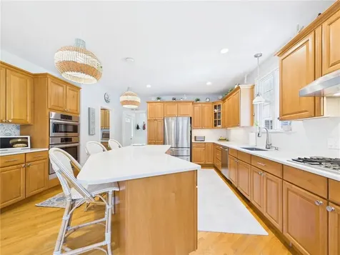 215 Finch Lane North Kingstown RI 02874