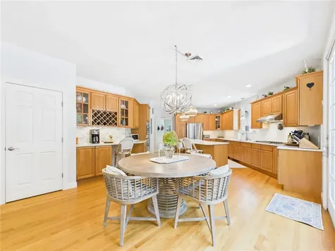 215 Finch Lane North Kingstown RI 02874