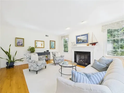 215 Finch Lane North Kingstown RI 02874