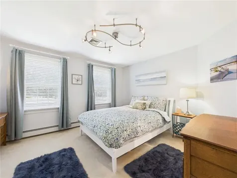 215 Finch Lane North Kingstown RI 02874