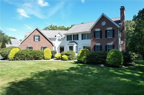 215 Finch Lane North Kingstown RI 02874