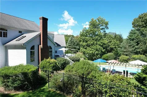 215 Finch Lane North Kingstown RI 02874