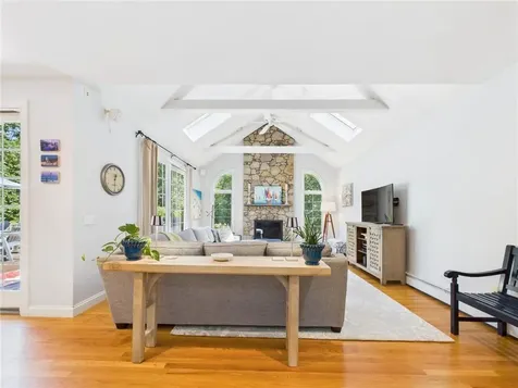 215 Finch Lane North Kingstown RI 02874