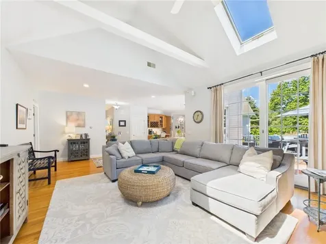 215 Finch Lane North Kingstown RI 02874