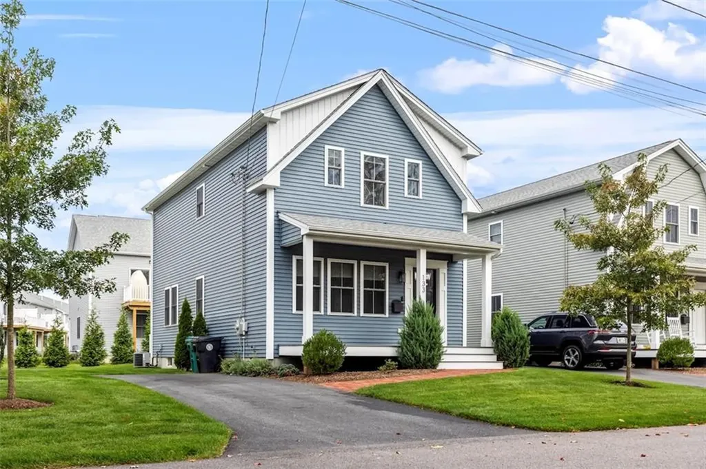 133 Graystone Street Warwick RI 02886