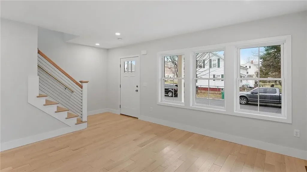 133 Graystone Street Warwick RI 02886