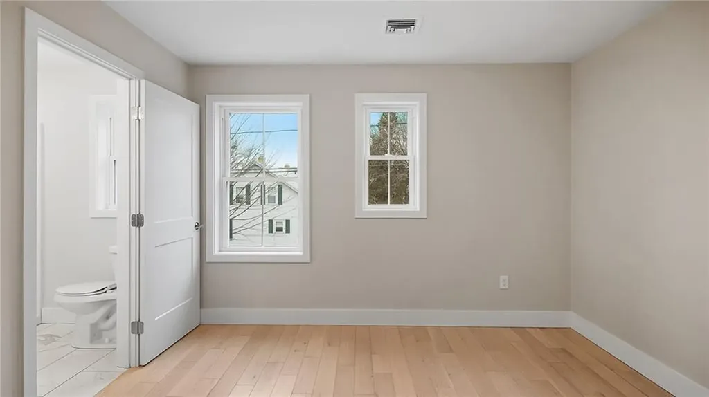 133 Graystone Street Warwick RI 02886