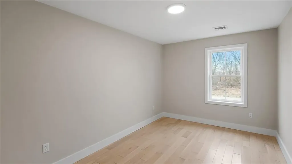 133 Graystone Street Warwick RI 02886