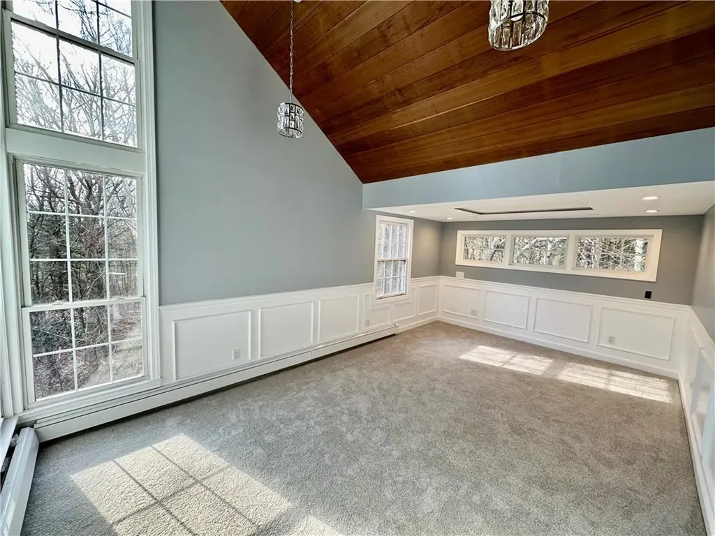 20 Biscuit Hill Road Foster RI 02825