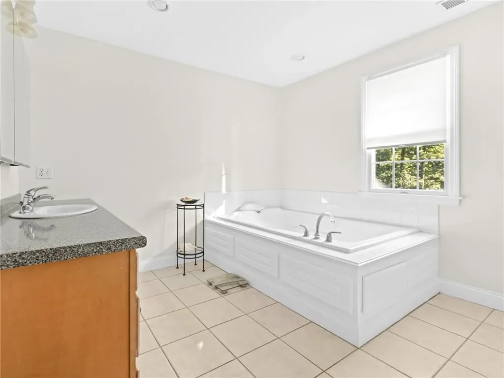 141 Major Potter Road Warwick RI 02886