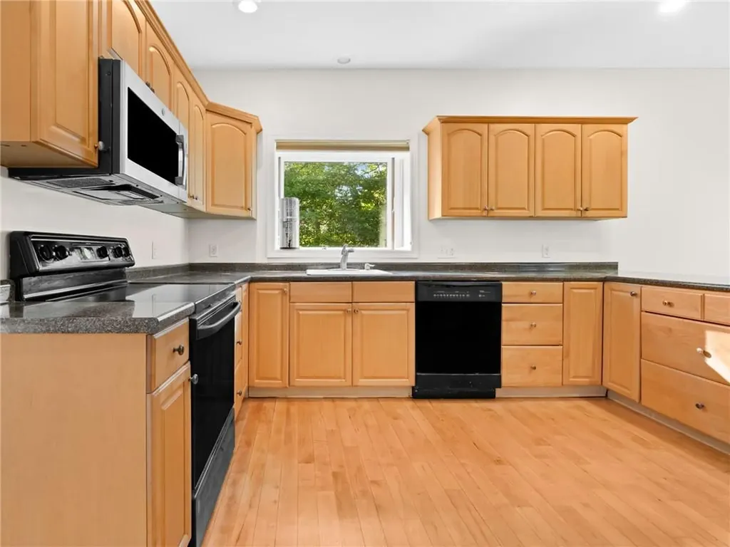 141 Major Potter Road Warwick RI 02886