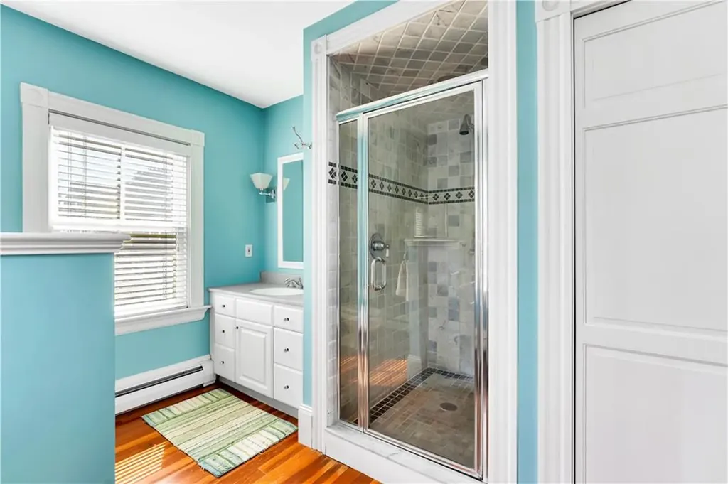 82 Sefton Drive Cranston RI 02905