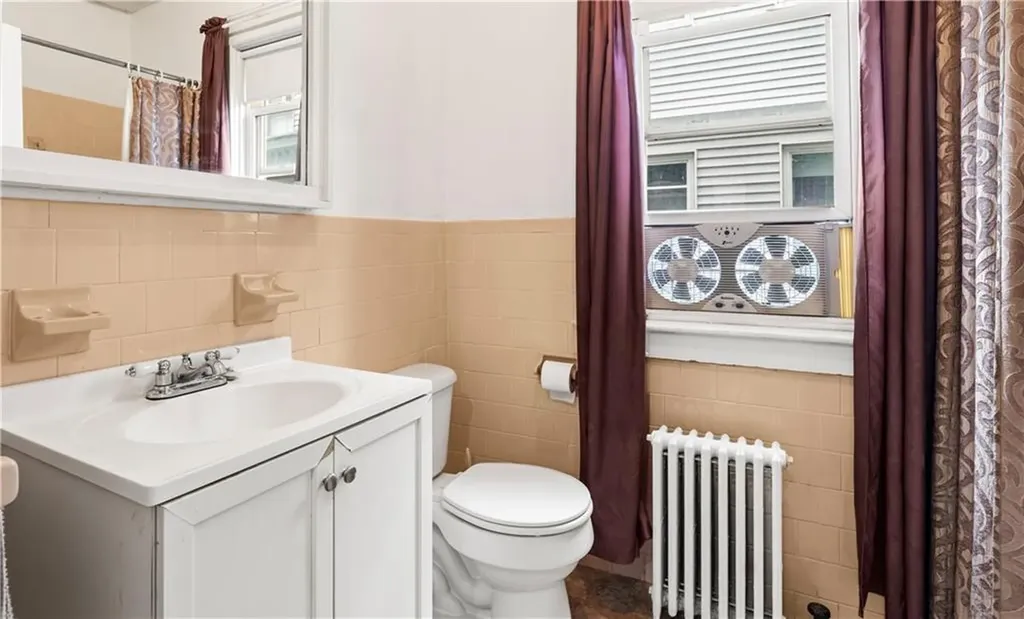 68 70 Lenox Avenue Providence RI 02907