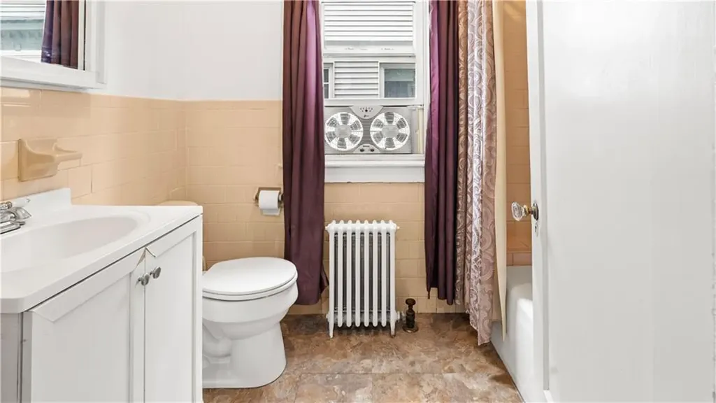 68 70 Lenox Avenue Providence RI 02907