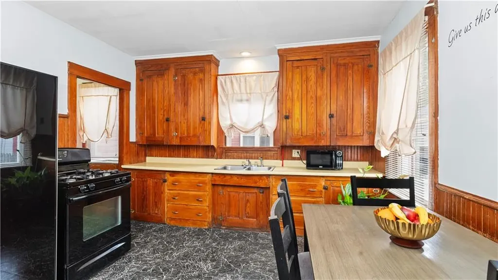 68 70 Lenox Avenue Providence RI 02907