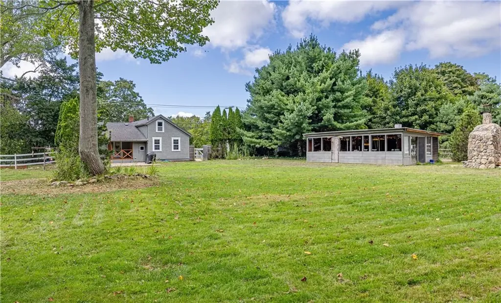 1264 Crandall Road Tiverton RI 02878