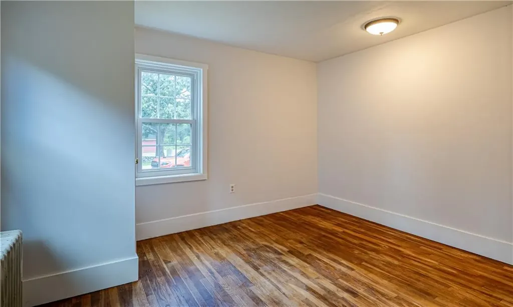 1264 Crandall Road Tiverton RI 02878