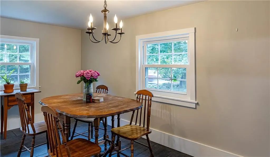 1264 Crandall Road Tiverton RI 02878