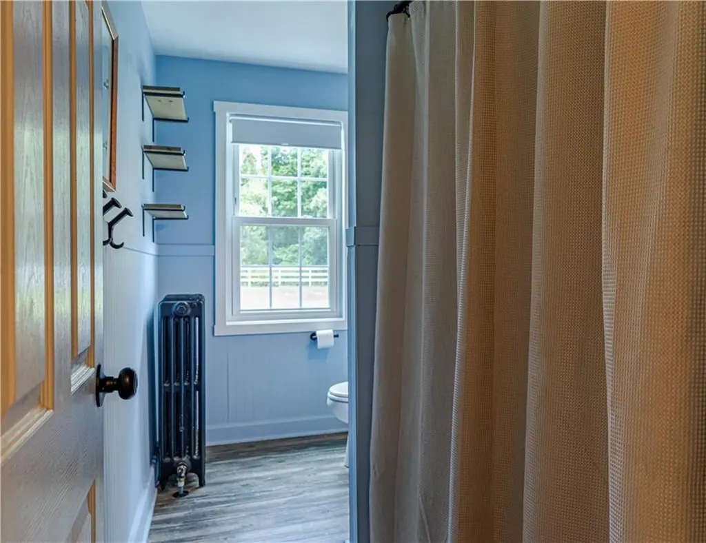 1264 Crandall Road Tiverton RI 02878