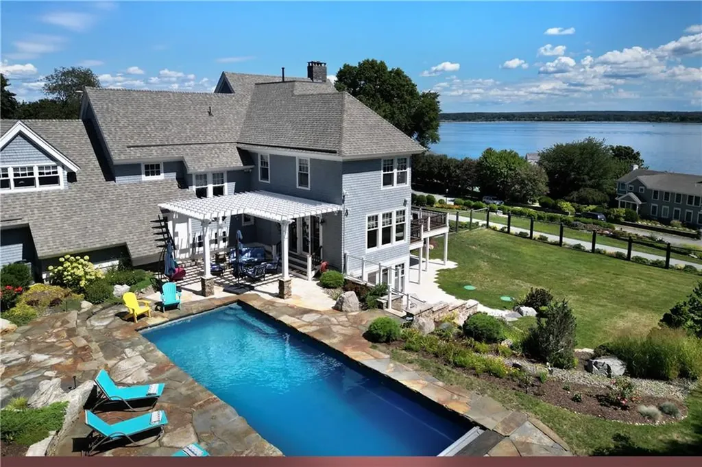 225 Fischer Circle Portsmouth RI 02871