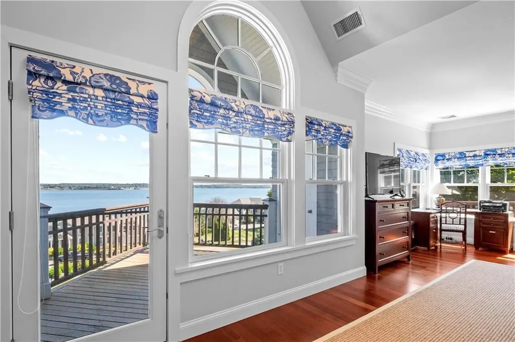 225 Fischer Circle Portsmouth RI 02871