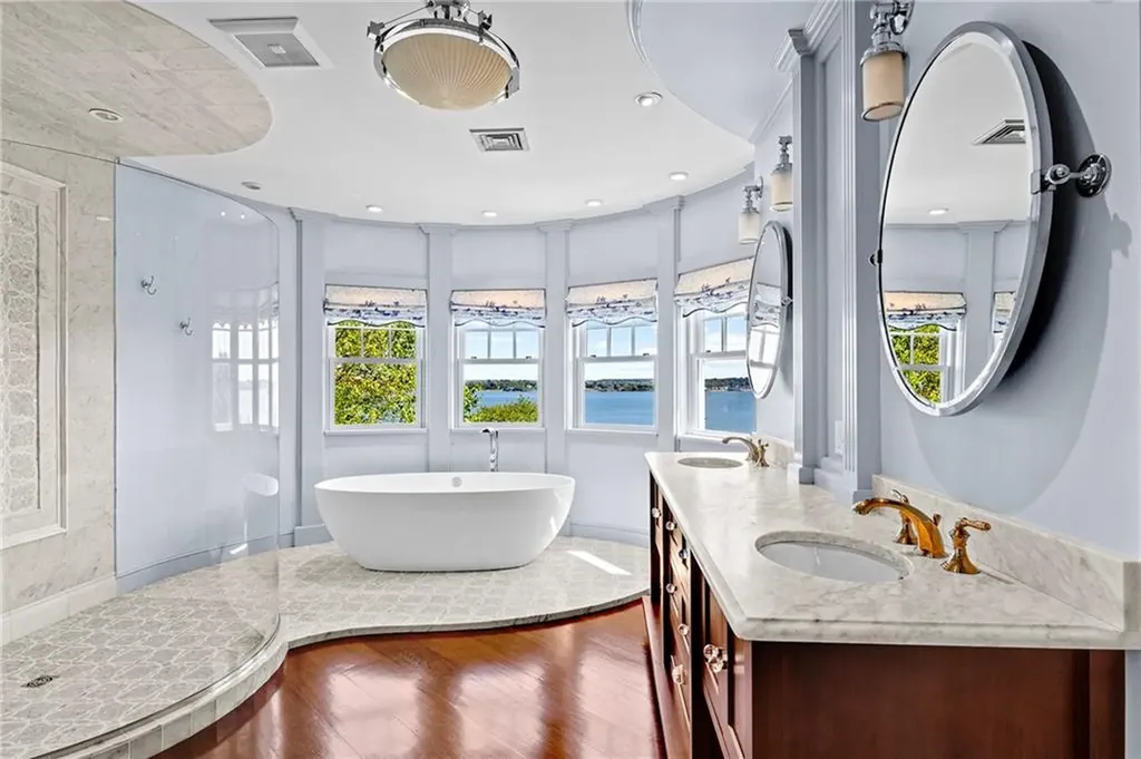 225 Fischer Circle Portsmouth RI 02871