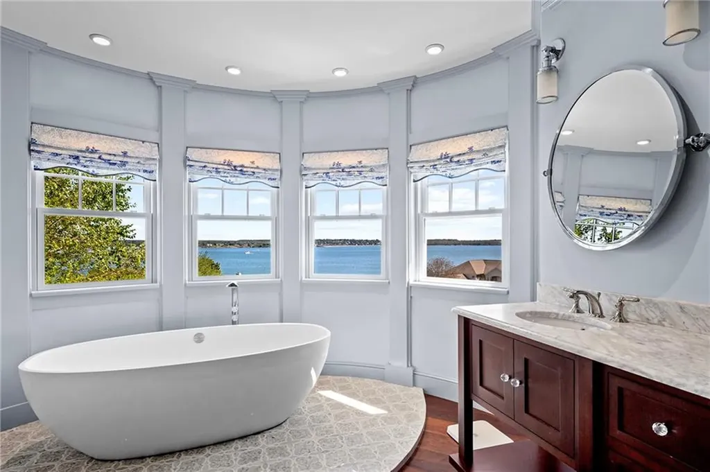 225 Fischer Circle Portsmouth RI 02871