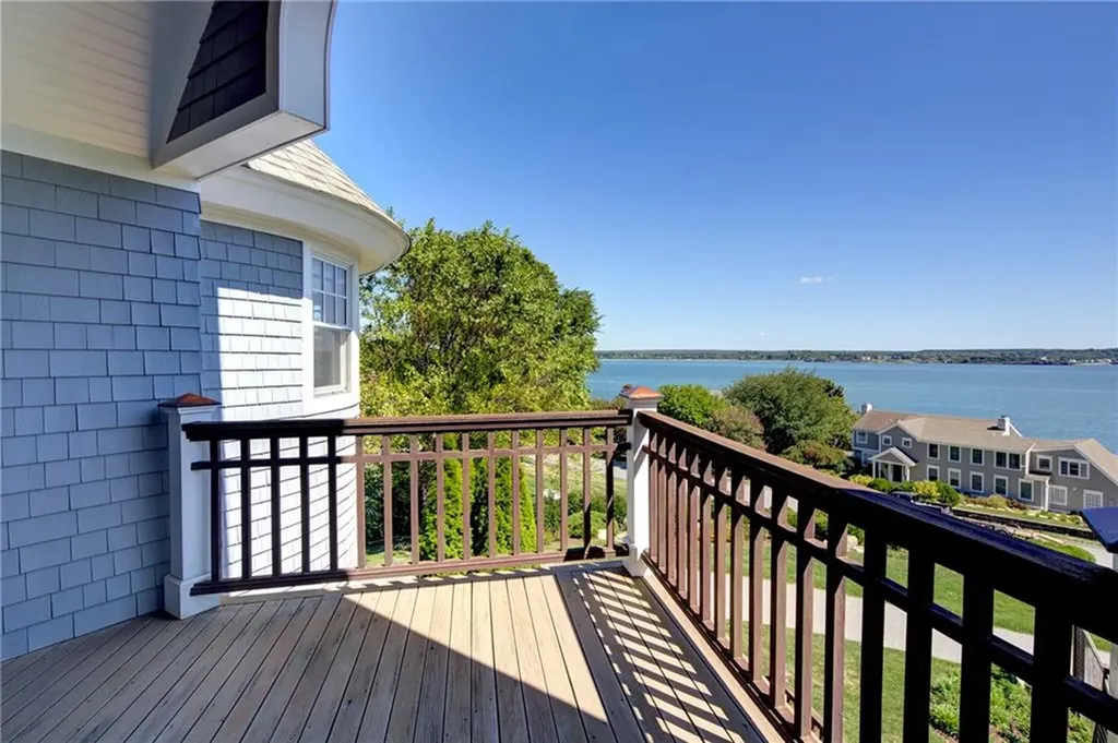 225 Fischer Circle Portsmouth RI 02871