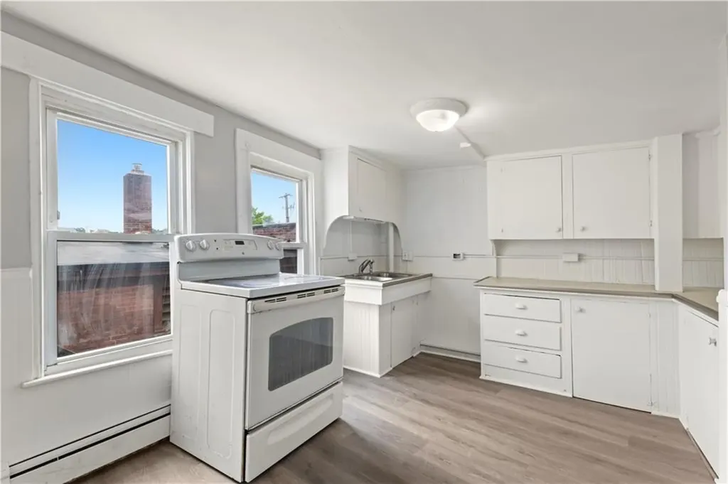 62 Cato Street Woonsocket RI 02895