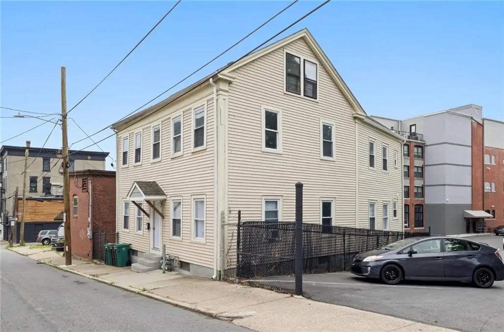 62 Cato Street Woonsocket RI 02895