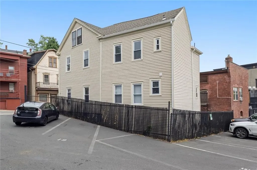 62 Cato Street Woonsocket RI 02895