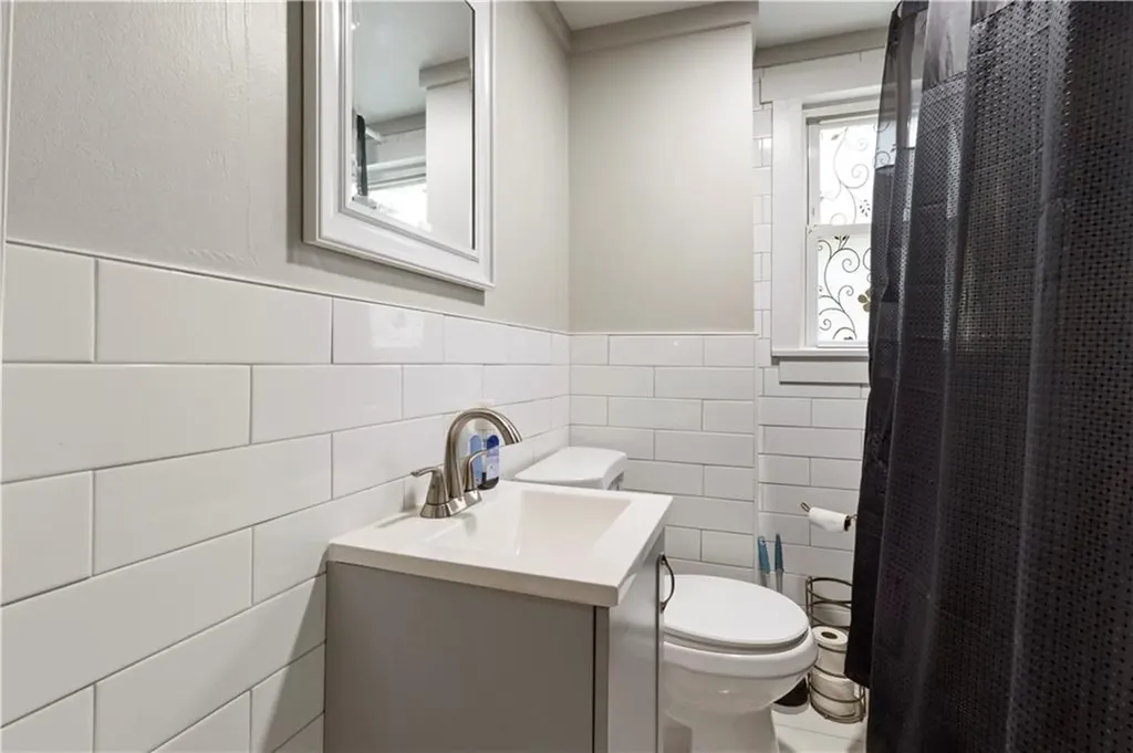 62 Cato Street Woonsocket RI 02895