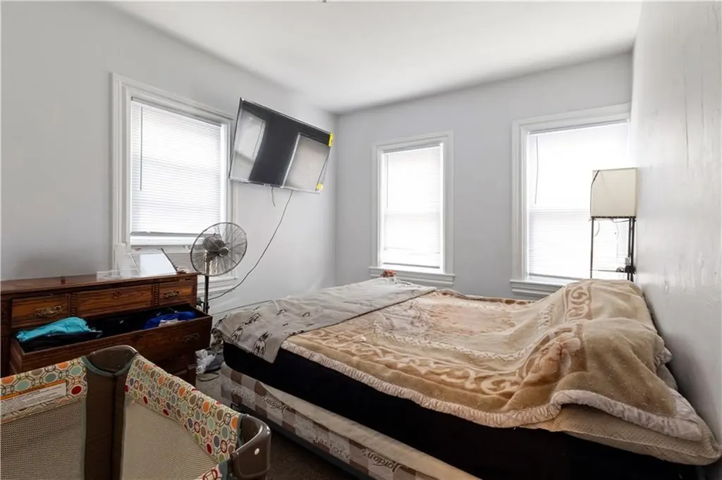 62 Cato Street Woonsocket RI 02895