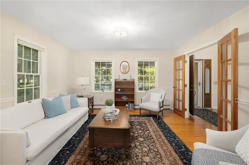 19 Leeann Drive Narragansett RI 02882