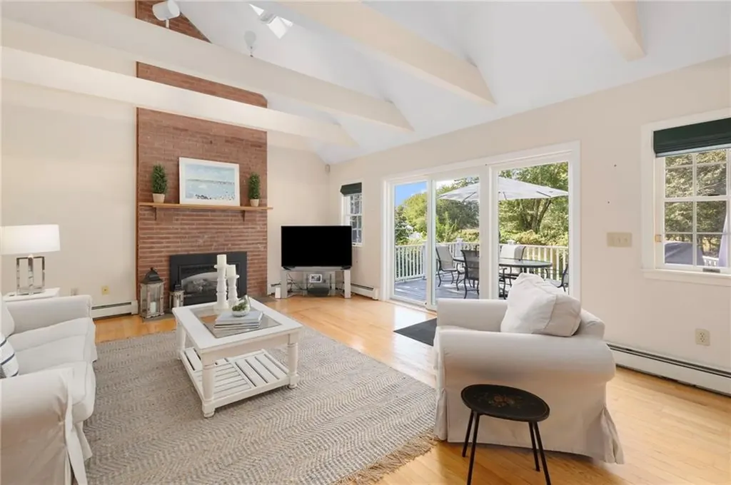 19 Leeann Drive Narragansett RI 02882
