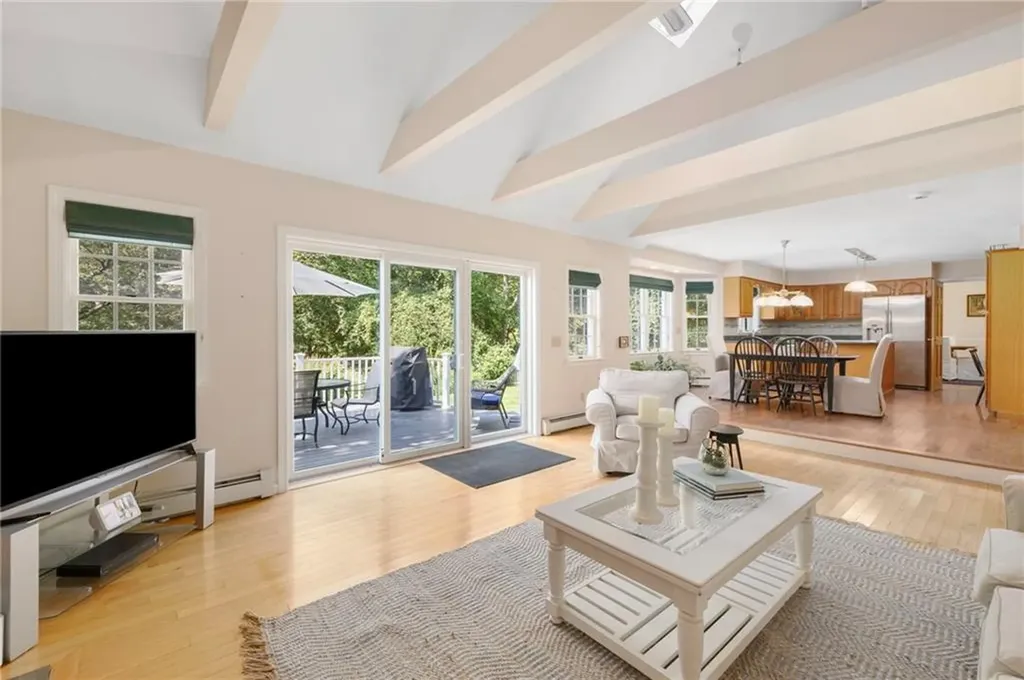 19 Leeann Drive Narragansett RI 02882