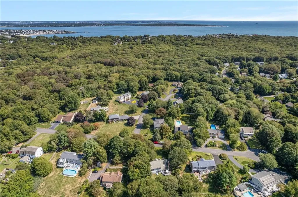 19 Leeann Drive Narragansett RI 02882