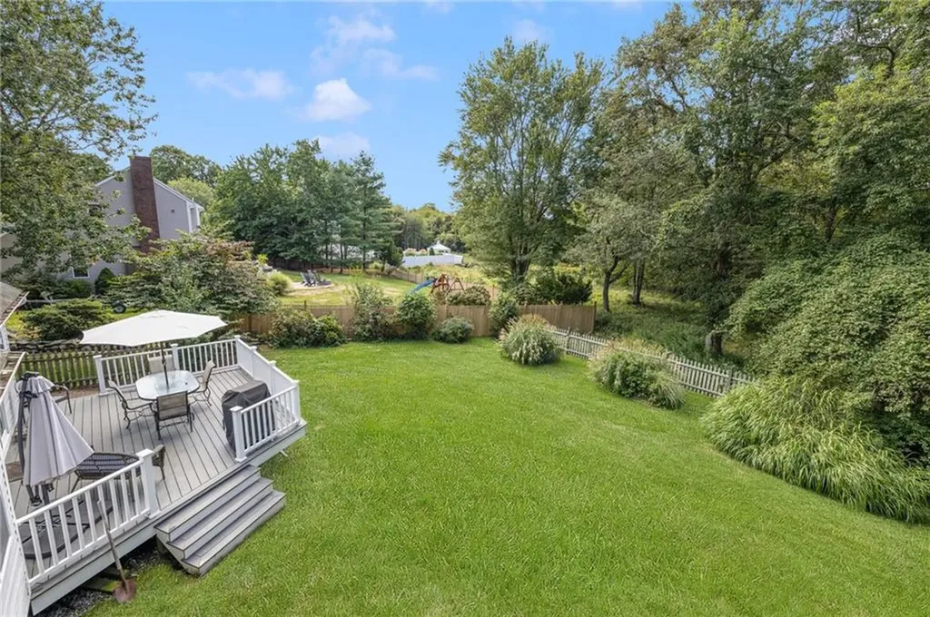 19 Leeann Drive Narragansett RI 02882