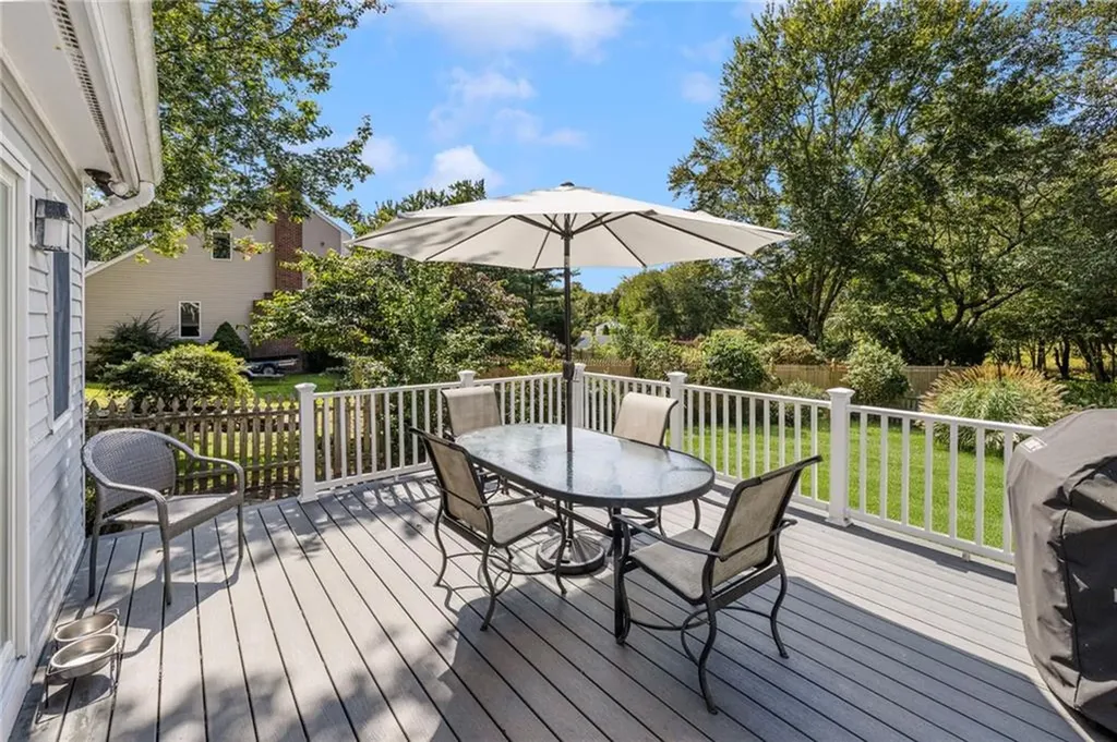 19 Leeann Drive Narragansett RI 02882