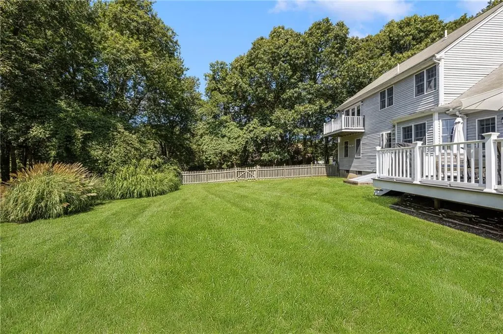 19 Leeann Drive Narragansett RI 02882